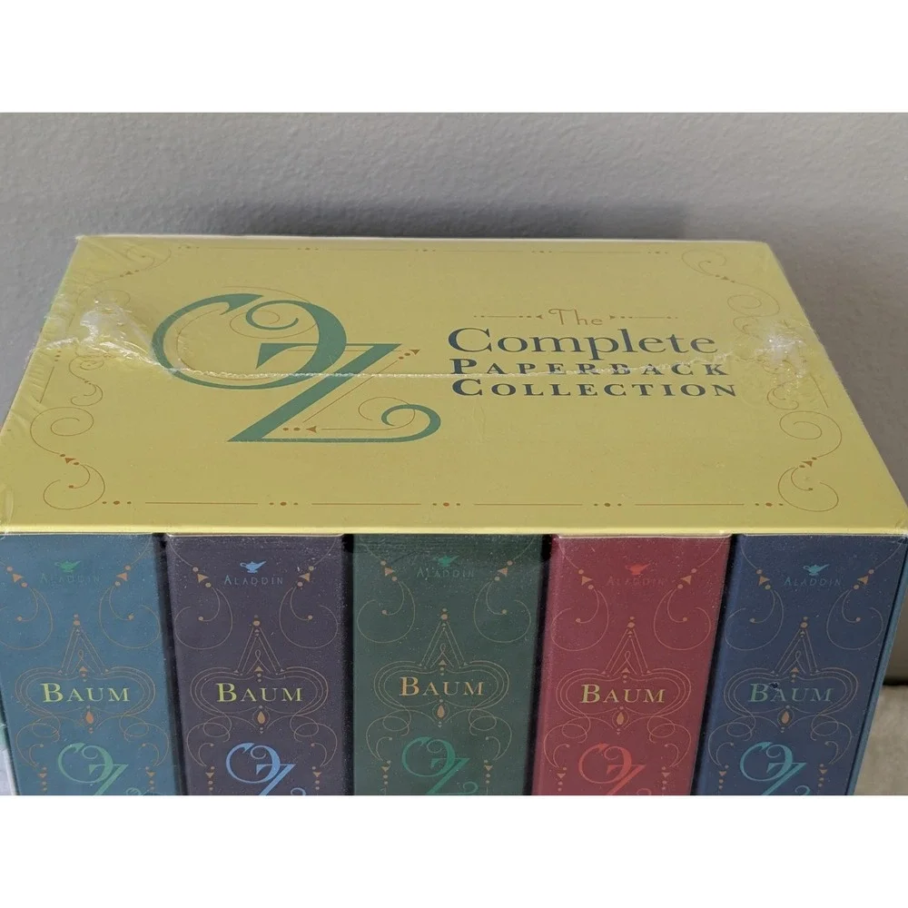 The Complete Paperback Collection Of The Wizard Of OZ Book Set 1-5 Baum Wicked
